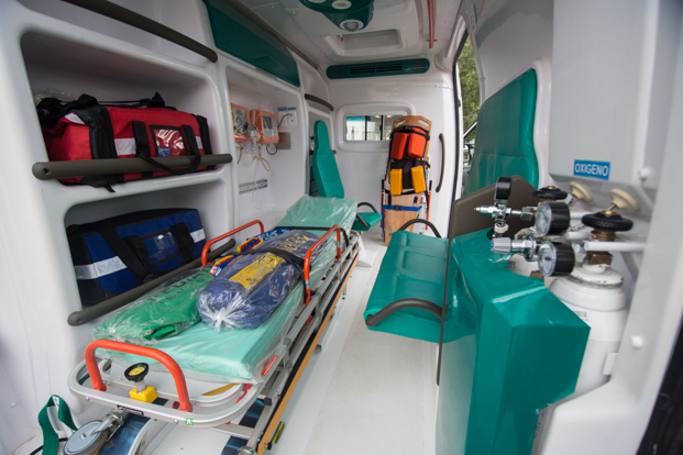 Ambulancia y equipamiento para endoscopía en Villa Dolores