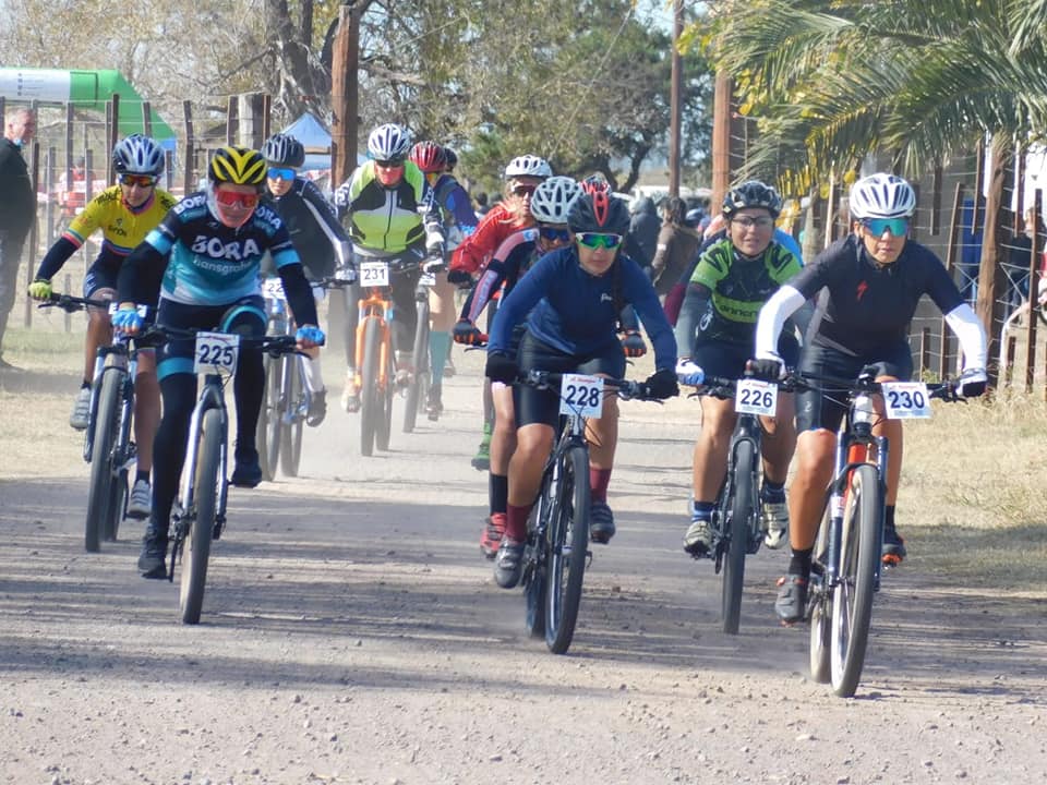 Rural Bike: Fiesta en La Carlota con la ‘Vuelta del Algarrobo’